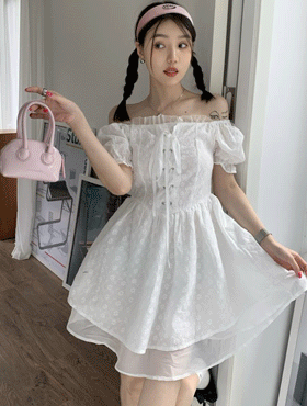 신부 오프숄더 스퀘어넥 아일렛 코르셋 리본 러블리 잔꽃 미니 드레스 원피스 (화이트)
